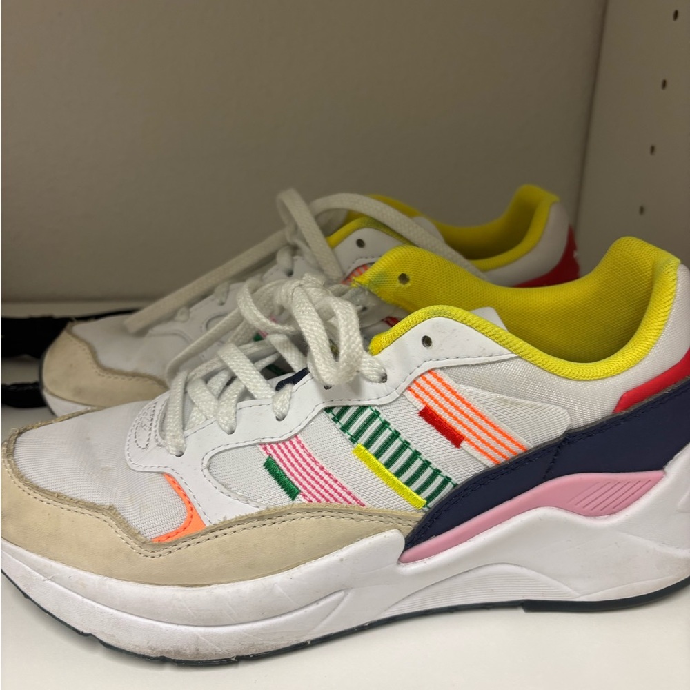 adidas retropy adisuper Women's Multicolor Sneakers